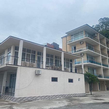 Sunshine Hotel Kvariati Bagian luar foto