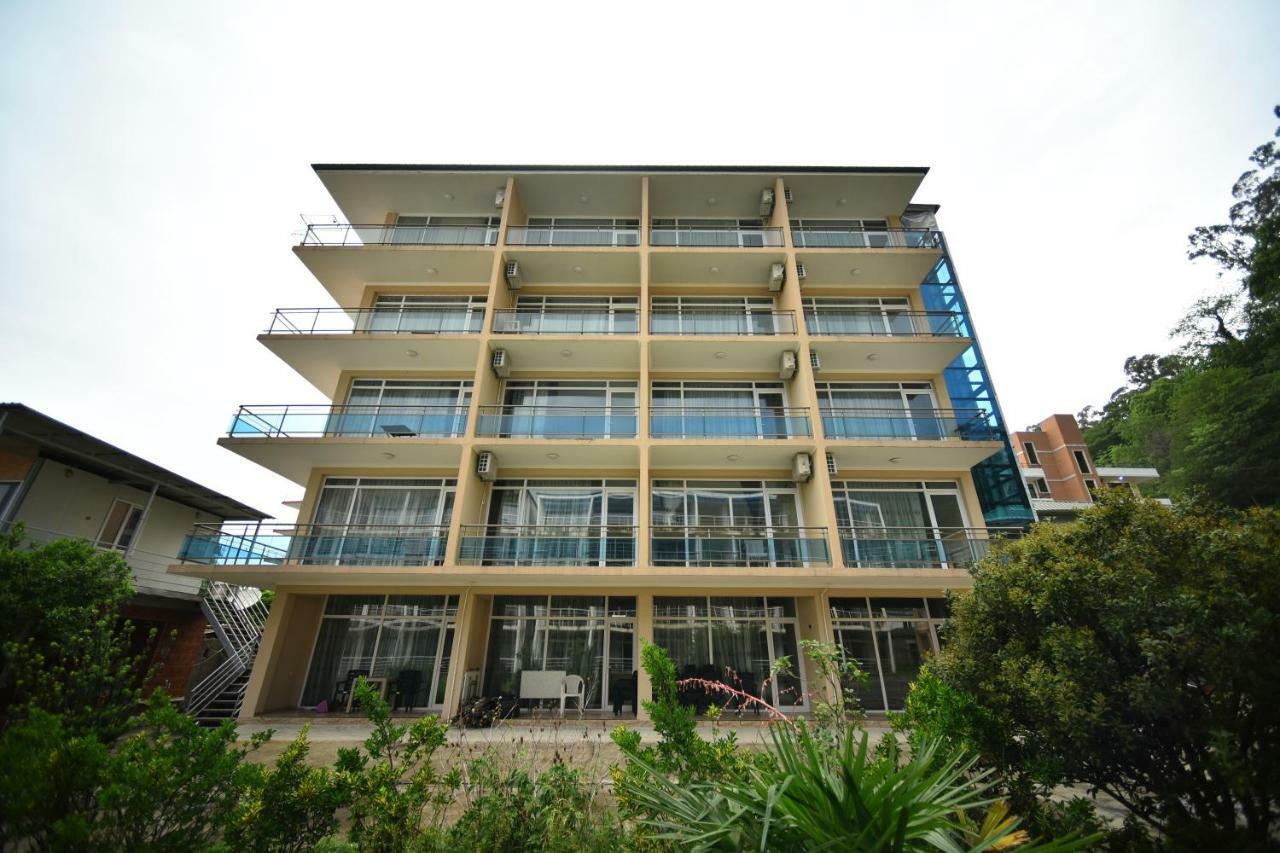 Sunshine Hotel Kvariati Bagian luar foto